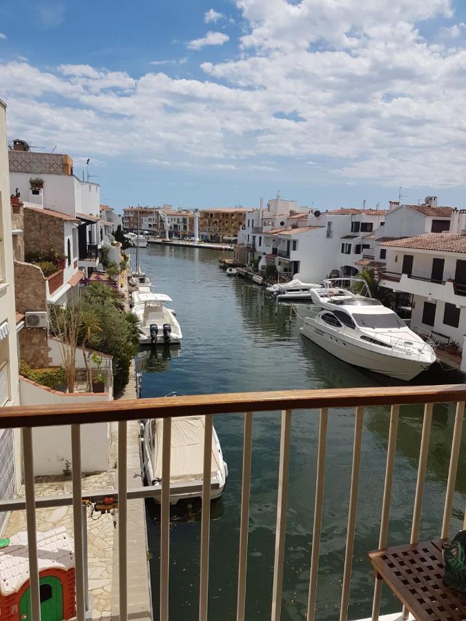 אמפוריבראבה Magnifico Apartamento Junto Al Canal Principal. מראה חיצוני תמונה